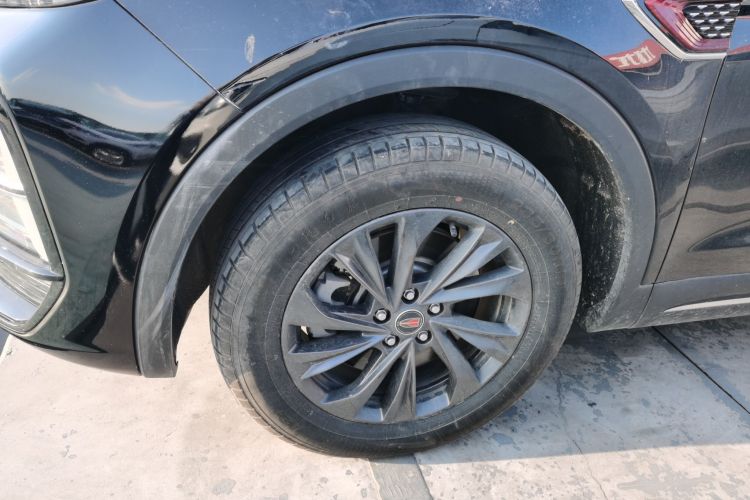 红旗HS5 2025款 2.0T 两驱旗享Pro版车身外观6004