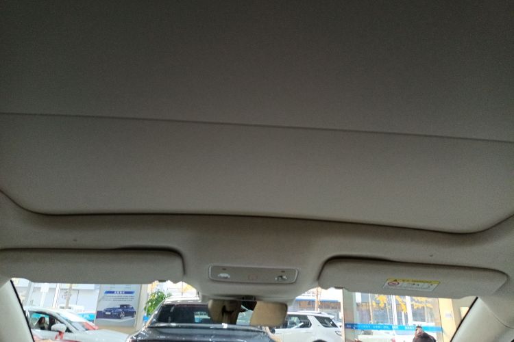 鸿蒙智行 智界R7 2025款 增程 251km Max局部细节22