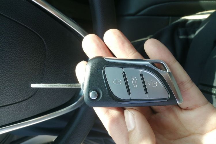 别克 昂科拉 2014款 1.4T 自动两驱都市精英型中控内饰7001