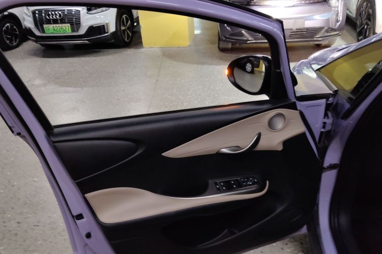 比亚迪 海豚 2023款 420km 时尚版中控内饰47