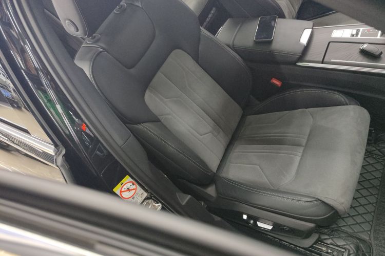 奥迪A6L 2024款 45 TFSI quattro 臻选动感型局部细节41