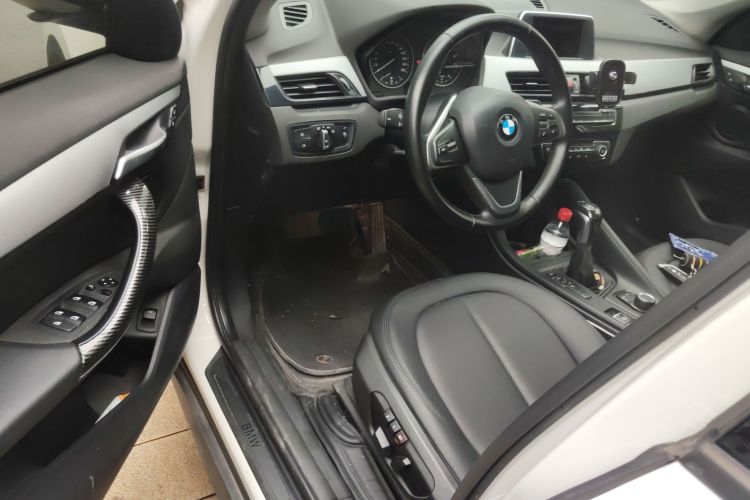 宝马X1 2016款 sDrive18Li 尊享型中控内饰20