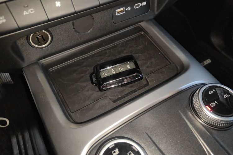 坦克300 2023款 越野版 2.0T 征服者中控内饰11