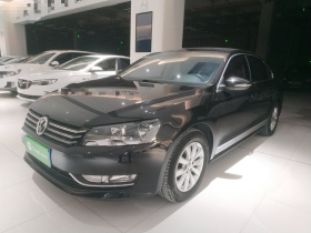 大众 帕萨特 2015款 1.8TSI DSG尊荣版