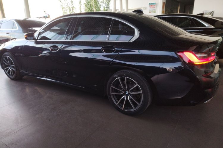 宝马3系 2020款 改款 325Li M运动套装车身外观4