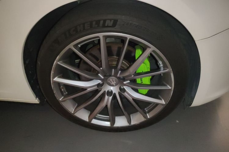 玛莎拉蒂 Ghibli 2018款 改款 3.0T 标准版车身外观10