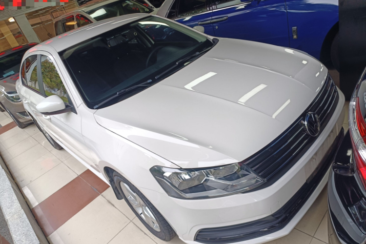 大众 朗逸 2017款 1.6L 自动风尚版车身外观3