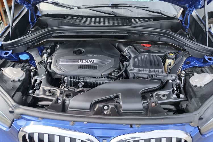 宝马X1 2020款 sDrive20Li 时尚型机舱底盘24