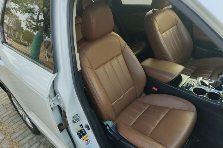 长安CS95 2017款 2.0T 四驱智劲版局部细节41