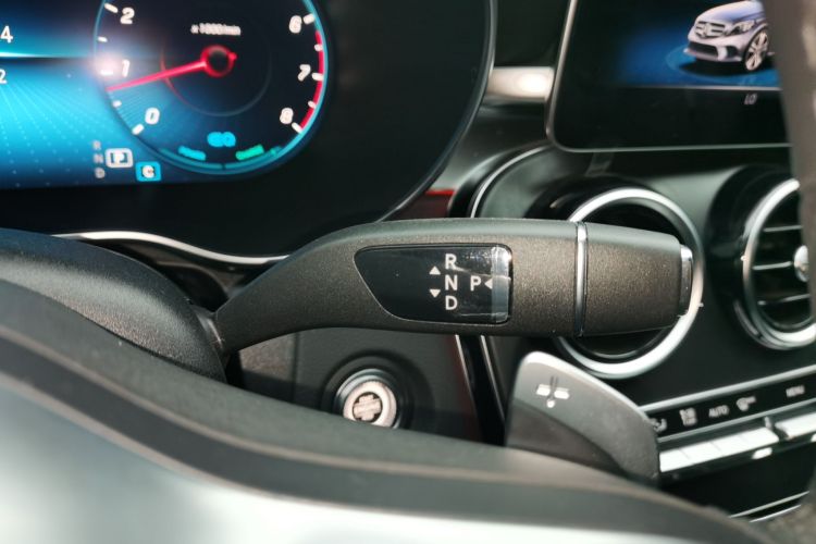 奔驰C级 2021款 C 260 L 运动版局部细节18