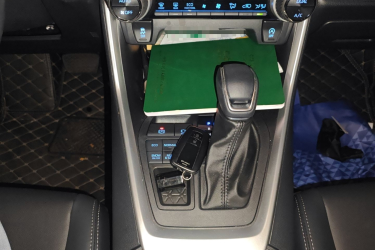 丰田 威兰达 2022款 2.0L CVT四驱豪华PLUS版中控内饰18