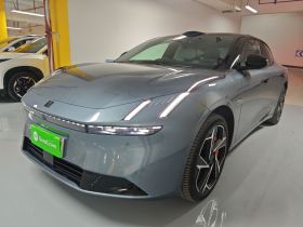 领克Z10 2024款 95kWh 702km四驱智驾Ultra