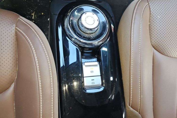 五菱汽车 五菱缤果 2023款 333km 灵犀互联+款中控内饰18