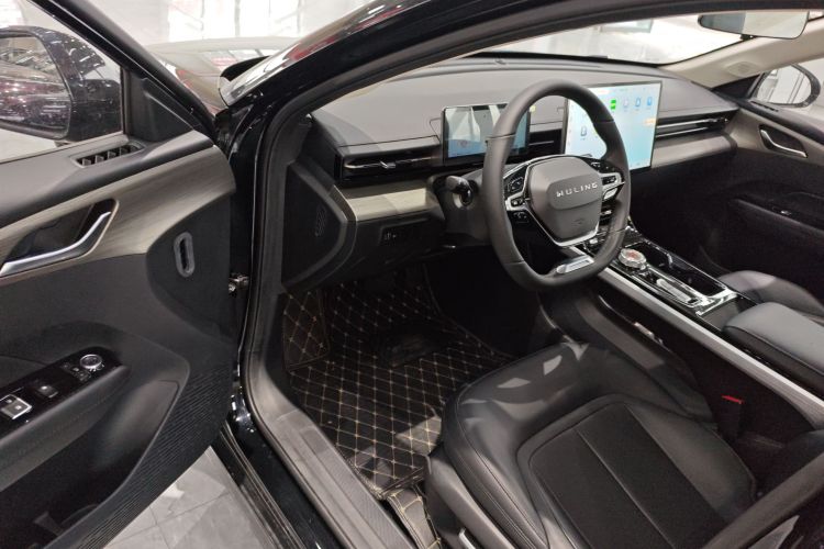 五菱汽车 五菱星光 2024款 共创版 510 进阶型中控内饰7003