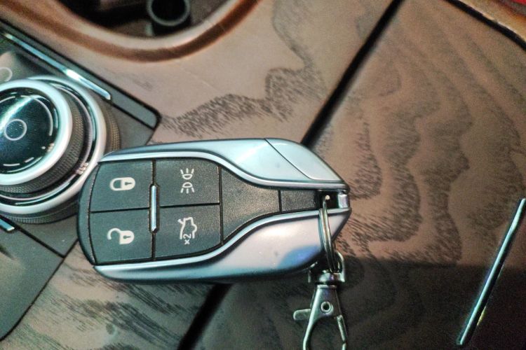 玛莎拉蒂 Ghibli 2017款 3.0T 标准版中控内饰7001