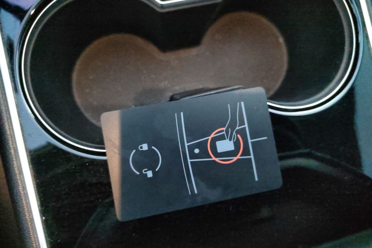 特斯拉 Model 3 2019款 标准续航后驱升级版中控内饰11