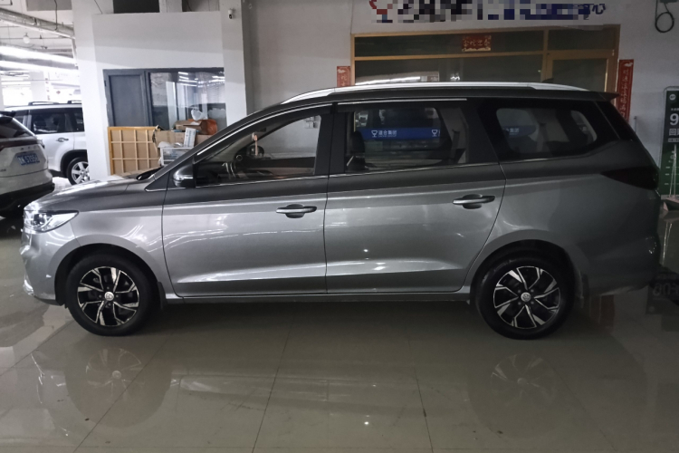 宝骏360 2018款 1.5L 自动豪华型 国V车身外观4