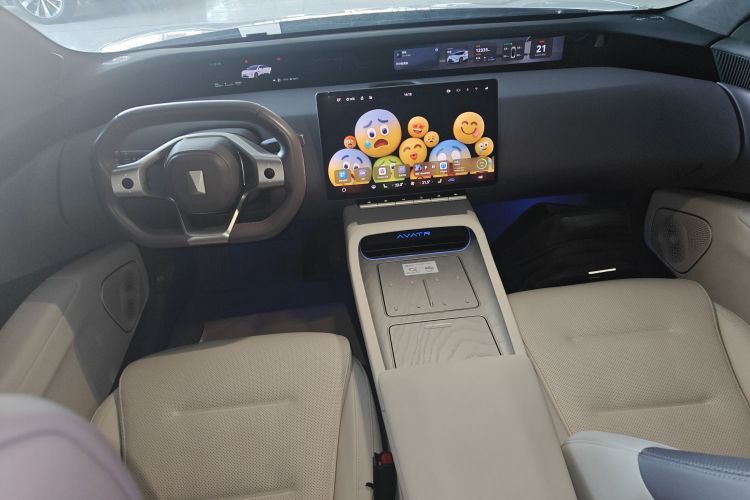 阿维塔12 2024款 700 三激光后驱智享版中控内饰12