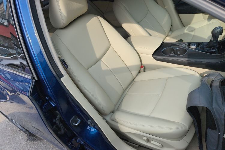 英菲尼迪Q50L 2015款 2.0T 舒适版局部细节41