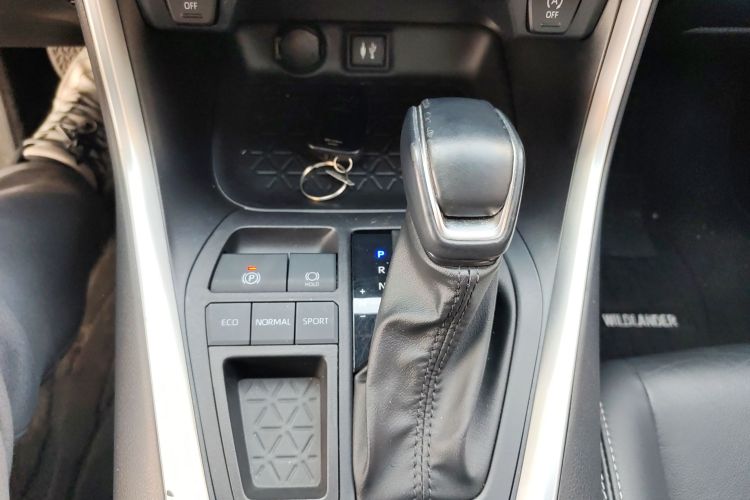 丰田 威兰达 2022款 2.0L CVT两驱豪华PLUS版局部细节18