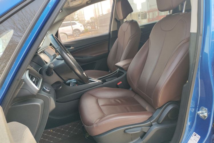 别克GL6 2018款 18T 6座尊贵型局部细节19