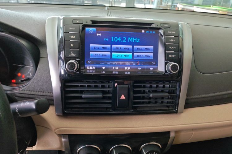 丰田 威驰 2014款 1.5L 手动智臻版中控内饰16