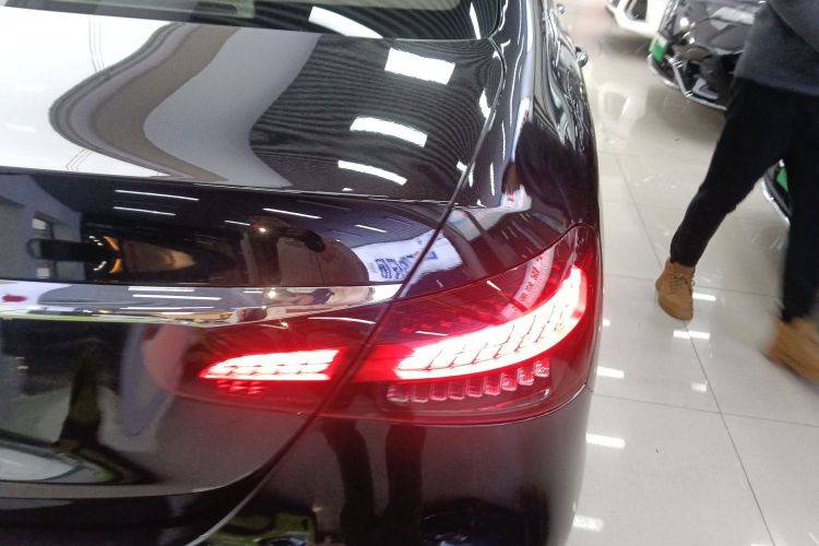 奔驰E级 2023款 E 260 L车身外观6006