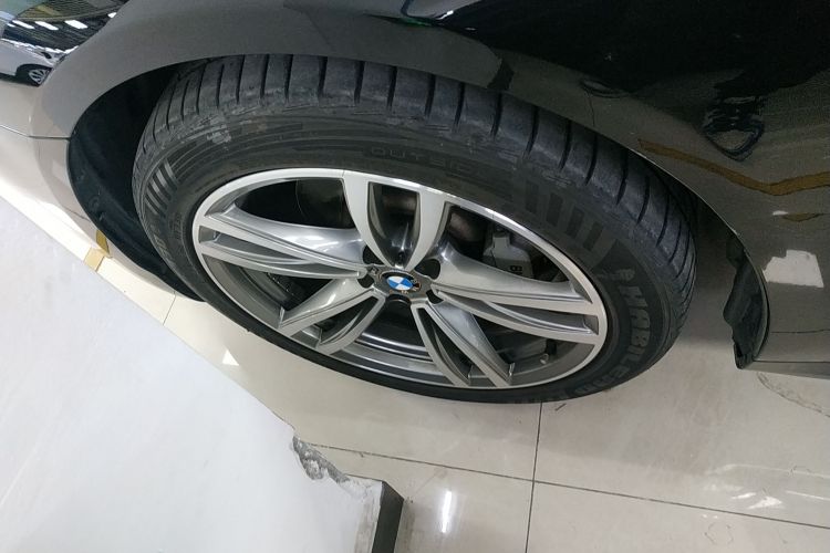 宝马7系 2018款 730Li 领先型 M运动套装车身外观6007