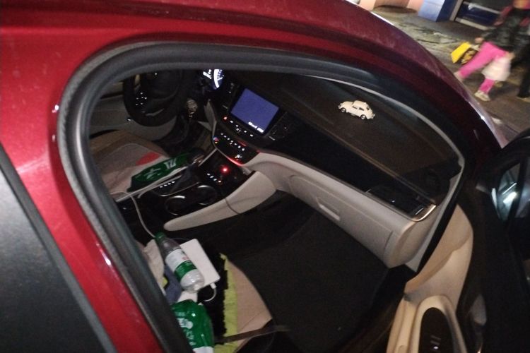 别克 威朗 2020款 15T 自动进取型局部细节9005