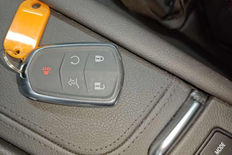 凯迪拉克XT6 2022款 2.0T 七座两驱豪华型中控内饰7001