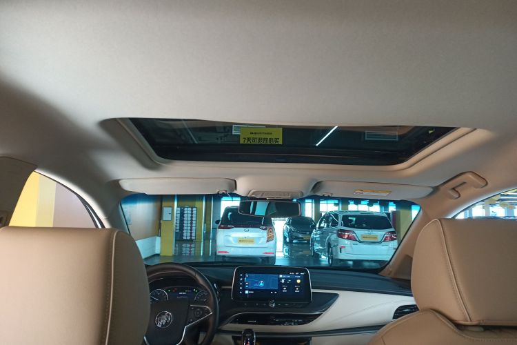 别克GL8 2023款 陆上公务舱 652T 豪华型中控内饰22