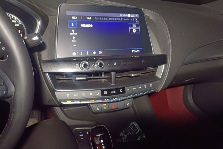 凯迪拉克CT5 2020款 28T 豪华型中控内饰16