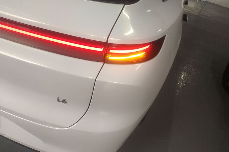 理想汽车 理想L6 2024款 Pro车身外观9