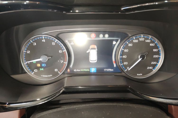 广汽传祺 传祺GS8 2017款 320T 两驱豪华智联版（七座）局部细节14