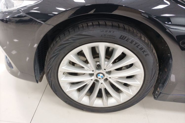 宝马5系 2020款 530Li 领先型 豪华套装车身外观6004