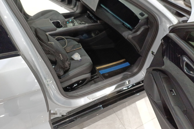 比亚迪 海豹 2025款 改款 600四驱智驾版局部细节9005