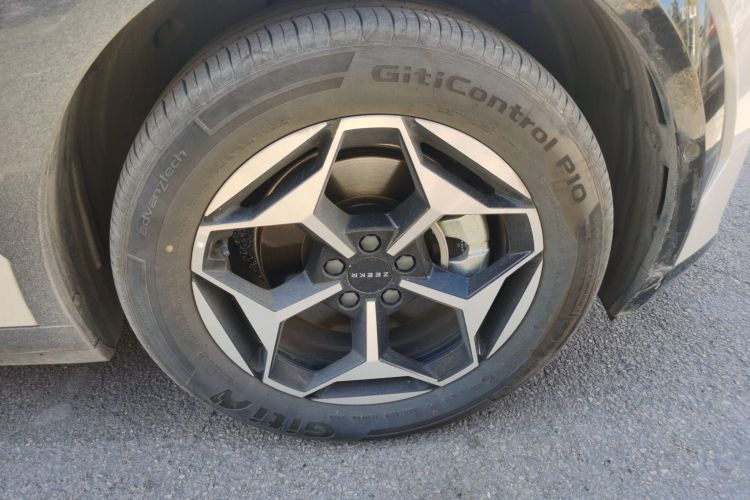 极氪X 2025款 五座后驱版车身外观10