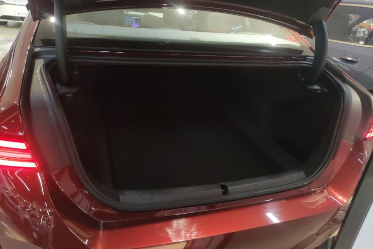 宝马5系 2024款 530Li 尊享型 M运动套装机舱底盘23