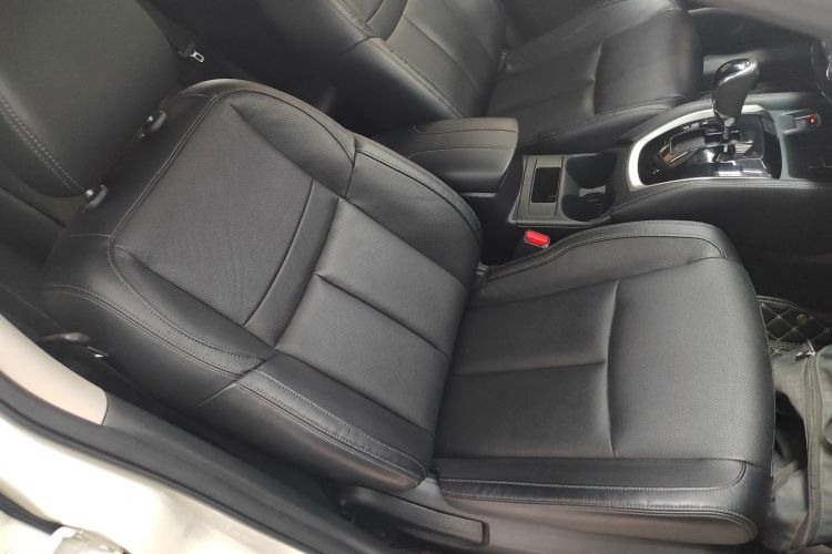 日产 奇骏 2020款 2.0L XL ITS CVT 2WD智联舒适版中控内饰41