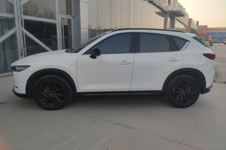 马自达CX-5 2021款 2.5L 自动两驱黑骑士车身外观4