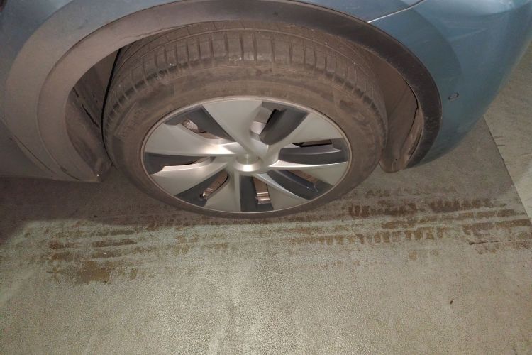 特斯拉 Model Y 2023款 后轮驱动版车身外观10