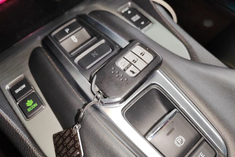 本田 冠道 2017款 370TURBO 两驱豪华版中控内饰11