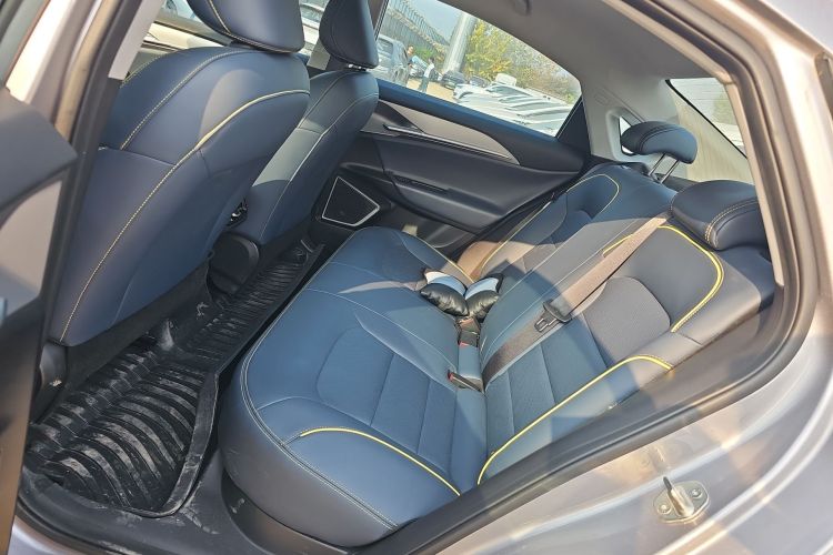 吉利几何G6 2024款 500KM 旗舰型中控内饰7004