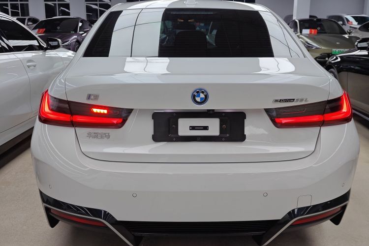 宝马i3 2025款 eDrive 35 L车身外观6004