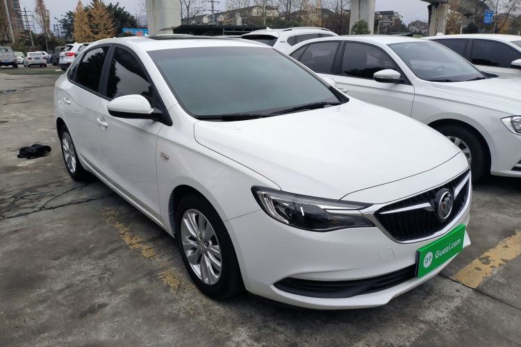 别克 英朗 2021款 改款 典范 1.5L 自动精英型车身外观3