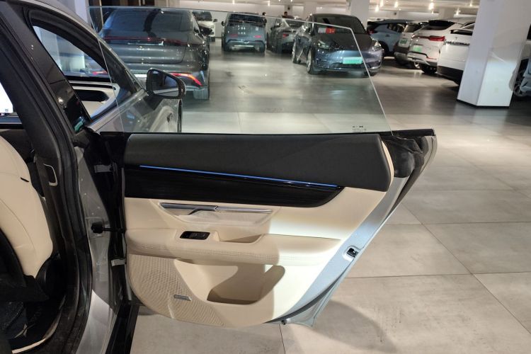 小鹏P7 2021款 480N中控内饰7006