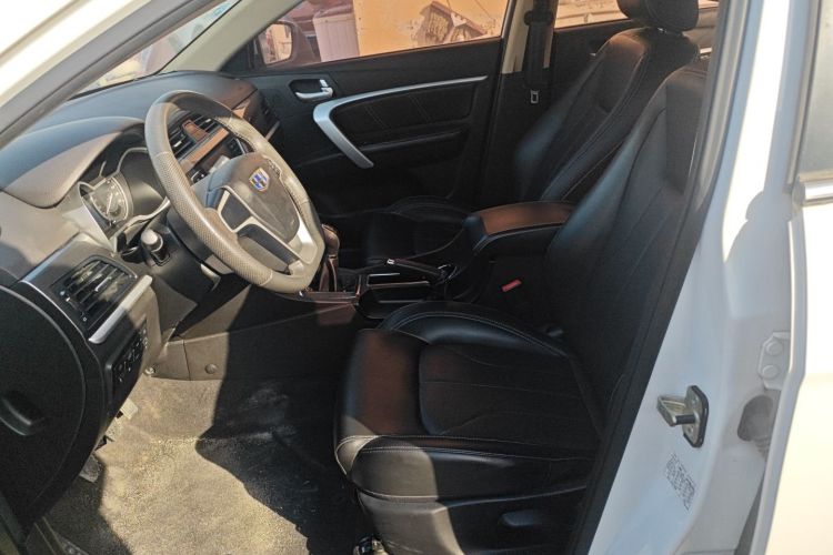 吉利汽车 帝豪 2017款 三厢百万款 1.5L 手动向上版中控内饰19