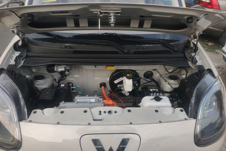 五菱汽车 宏光MINIEV 2025款 四门版 进阶款机舱底盘24