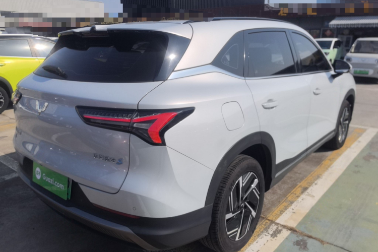 五菱汽车 五菱星光S 2024款 130km 旗舰型车身外观7