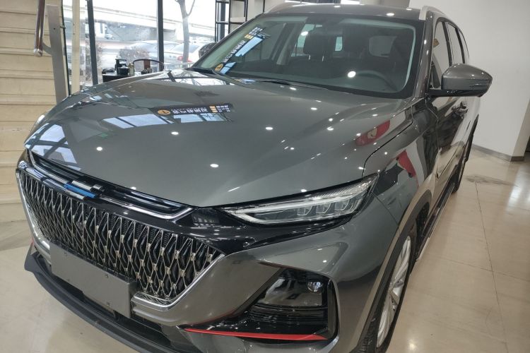 长安欧尚X7 PLUS 2022款 1.5T 蓝鲸版自动尊贵型 7座车身外观1